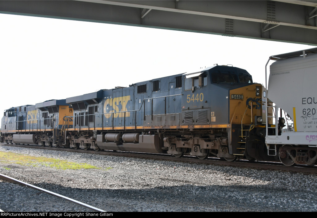 CSX 5440 Roster shot.